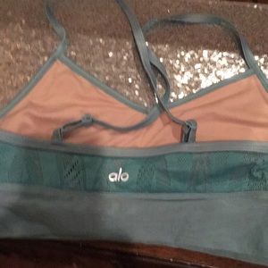 Alo yoga sports bra